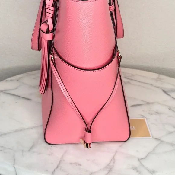 Michael Kors genuine Voyager Large soft Leather Tote BagTea Rose NWT